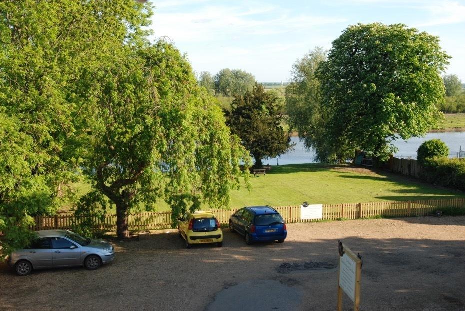 Old Riverview Guest House Earith Kültér fotó