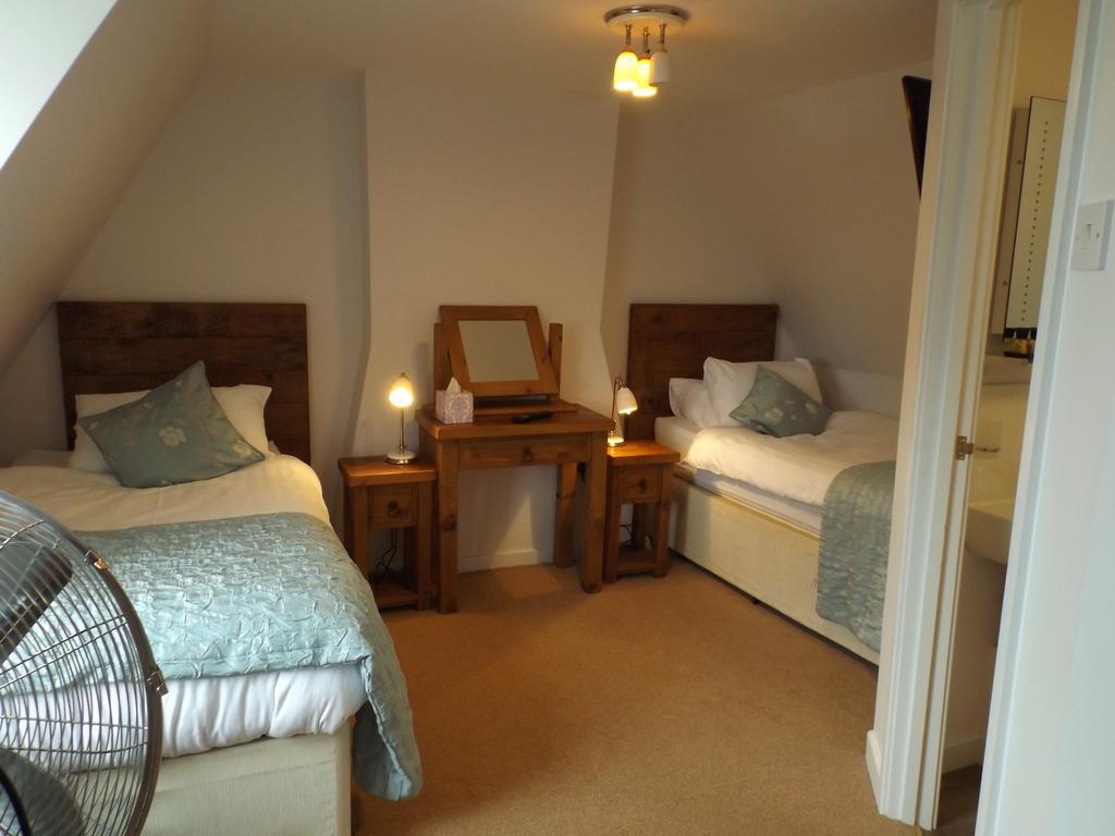 Old Riverview Guest House Earith Szoba fotó